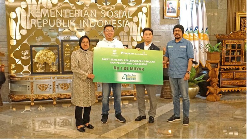 PT Daikin Airconditioning Indonesia (DAIKIN) bersama Yayasan Benih Baik Indonesia (BenihBaik.com)