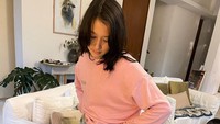 <p>Nayla anak Nadya Hutagalung sedang menjadi perbincangan. Ia memilih mengidentifikasikan dirinya sebagai gender netral dan mengganti namanya menjadi Alex. (Foto: Instagram @nadyahutagalung)</p>
