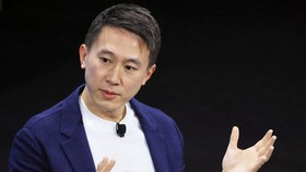 Jawaban Menohok CEO TikTok di Sidang, Senator Jadi Bahan Olokan di X