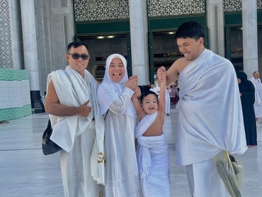 img-title Gala Sky Sakit saat di Tanah Suci, Kedatangan Thariq Halilintar jadi Obat
