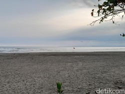 2 Anak Punk Hilang Terseret Ombak di Area Terlarang Pangandaran