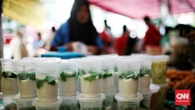 Berburu Jajanan Tradisional Makassar untuk Berbuka Puasa