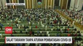 VIDEO: Salat Tarawih Tanpa Aturan Pembatasan Covid-19