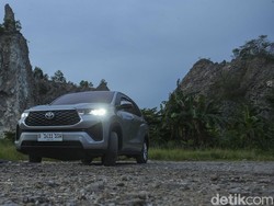 Daftar Harga Kijang Innova Zenix Bensin, Termurah Rp 430 Jutaan