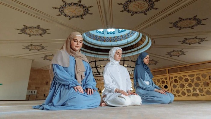 img-title Menarik dan Unik, 3 Tradisi Ramadan Ini Masih Dilakukan di Qatar! Apa Saja?
