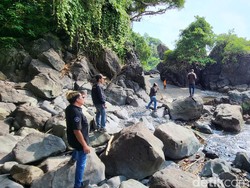 Lantunan Selawat Misterius dari Gua Batu Masigit Palabuhanratu