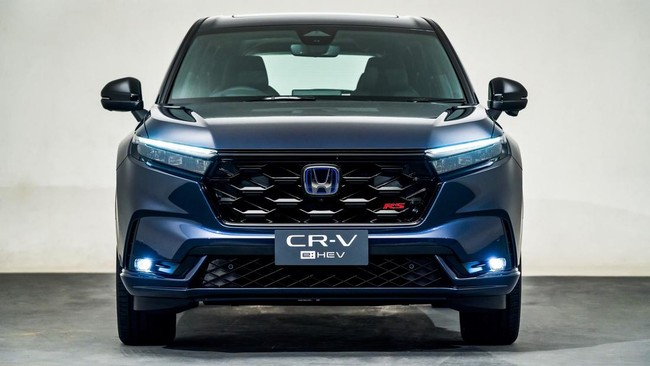 Sejumlah unit all-new Honda CR-V tampak sedang diangkut truk di Jakarta, distribusi ini kemungkinan berkaitan peluncurannya di GIIAS 2023.