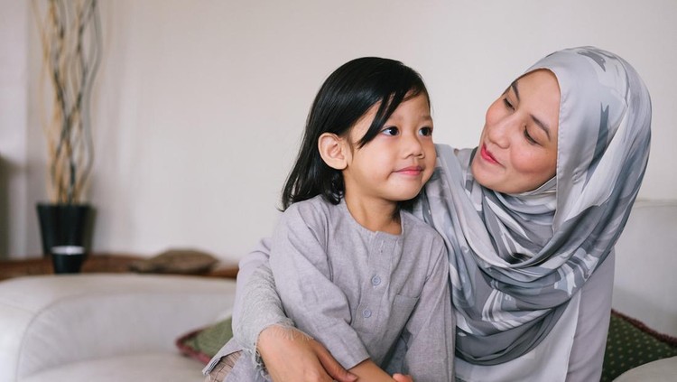 Ilustrasi Cara Menghadapi Anak yang Mengeluh saat Puasa Ilustrasi Cara Menghadapi Anak yang Mengeluh saat Puasa