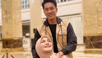 <p>Juliana Moechtar bahagia menjalani kehidupannya saat ini. Setelah sekian lama menjadi single parent, ia kembali mendapatkan pendamping hidup bernama Nur Wahyudi. (Foto: Instagram @julianamoechtar)</p>