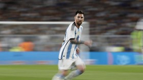 Messi Hattrick, Argentina Gilas Curacao 7-0