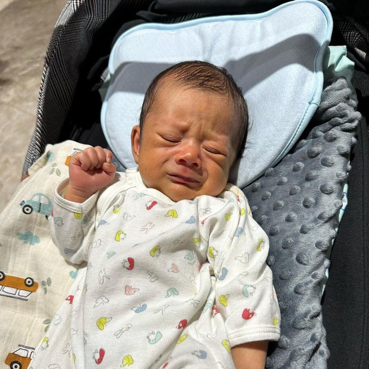 <p>"Sebentar lagi buka (puasa). Kakak-kakak semangaaat yaaa puasa pertama nyaaa. Dari akuu Arch," tulis Marshel dengan menyisipkan emoticon kecupan. (Foto: Instagram: @marshel_widianto)</p>
