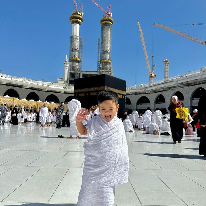 <p>"Anak ganteng Haji Gala Sky," ungkap seorang netizen. "Assalamualaikum Pak Haji Gala Sky," kata netizen lainnya. (Foto: Instagram: @galaasky)</p>