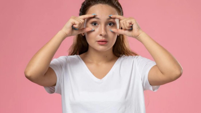 Kenali 5 Ciri-Ciri Penuaan di Usia 40-an, Salah Satunya Muncul Flek Hitam!