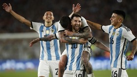 Messi Diserbu Pemain Panama Usai Cetak Gol Indah untuk Argentina