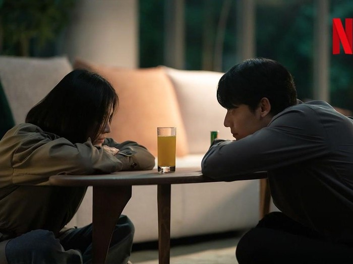 Song Hye Kyo dan Lee Do Hyun di The Glory