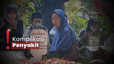 img-title Ibunda Meninggal Dunia, Komedian Adul Nangis hingga Pingsan di Pemakaman