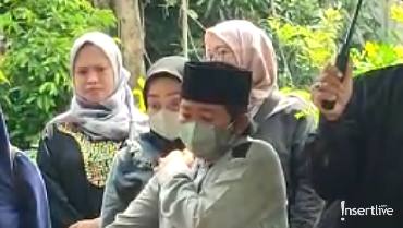 Ibunda Meninggal Dunia, Tangis Adul Pecah Hingga Jatuh Pingsan