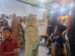 Atribut Bergambar IAS GubernurKu Beredar di Masjid Makassar