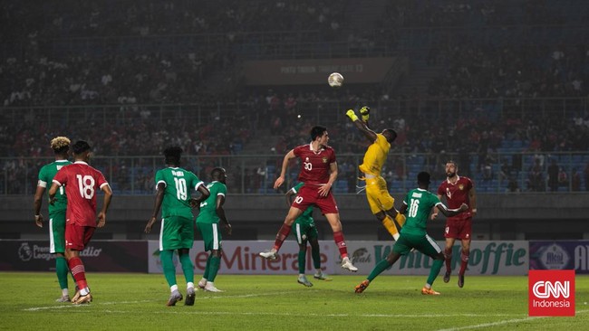 Shin Tae Yong buka suara soal kerja sama Jordi Amat dengan Elkan Baggott di jantung pertahanan Timnas Indonesia vs Burundi dalam FIFA Matchday, Sabtu (25/3).