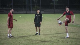 Baggott Minta Jordi Amat Tulis Buku Cara Bertahan yang Baik dan Benar