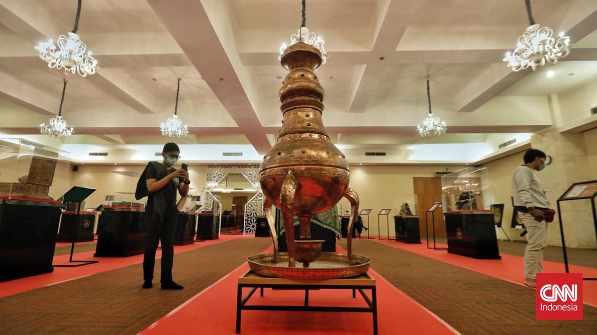FOTO: Melihat Pameran Artefak Peninggalan Nabi Muhammad SAW