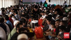 FOTO: Istiqlal Buka Pintu Lebar-lebar buat Para 'Tamu' Ramadhan