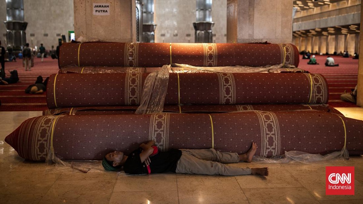 FOTO: Istiqlal Buka Pintu Lebar-lebar buat Para 'Tamu' Ramadhan