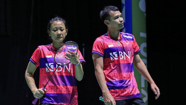 Rinov Rivaldy/Pitha Haningtyas Mentari menunjukkan perjuangan luar biasa saat tampil di Swiss Open dalam kondisi di tengah duka.