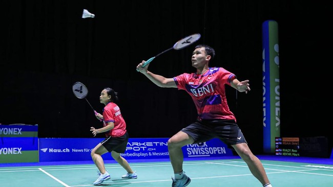 Rinov Rivaldy/Pitha Haningtyas Mentari berhasil lolos ke babak 16 besar Badminton Asia Championships (BAC) 2023.