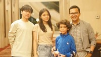7 Potret Anak-anak Sahrul Gunawan, Dipuji Tampan dan Cantik