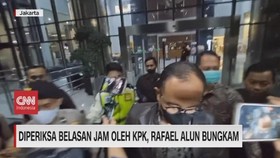 VIDEO: Diperiksa Belasan Jam Oleh KPK, Rafael Alun Bungkam