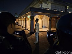 Kamera 200 MP di HP Bikin Foto Malam Makin Ciamik