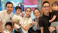 <p>Belum lama ini, Sandra Dewi membagikan potret kebersamaannya dengan Yuanita. Tak tanggung-tanggung, keduanya sama-sama memboyong keluarga mereka, Bunda. (Foto: Instagram @sandradewi88)</p>