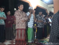 Tarawih Kilat di Blitar 23 Rakaat Cuma 7 Menit Kembali Diserbu Jemaah