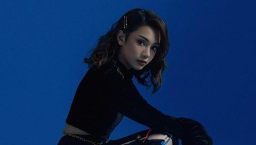 Angkat Tema Hubungan Tanpa Status, Angie Zelena Rilis Lagu 'Bulan Penuh'