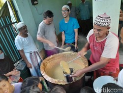 Berburu Takjil Bubur Muhdhor, Sajian Khas Tuban Selama Ramadhan