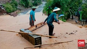 Serukan Perlawanan, Warga Setop Aktivitas Alat Berat di Desa Wadas