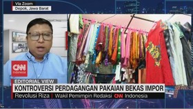 img-title VIDEO: Kontroversi Perdagangan Pakaian Bekas Impor | Editorial View