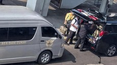 Sri Mulyani Akhirnya Ngaku Naik Alphard di Apron Soetta: Itu Protokol