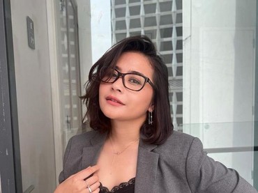 img-title Dituding Terlibat Pencucian Uang, Prilly Latuconsina: Tetap Syuting Meski Sakit