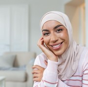 Lakukan 6 Cara Mudah Ini Agar Wajah Tetap Segar dan Glowing Saat Berpuasa!