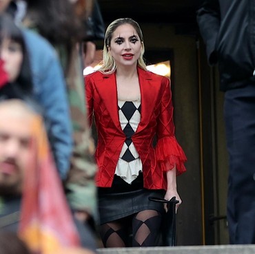 Intip Penampilan Lady Gaga Jadi Harley Quinn di 'Joker 2'