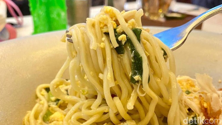 Adu Rasa Mie Godog Rp 30.000 vs Rp 121.000, Bagaimana Perbedaannya?