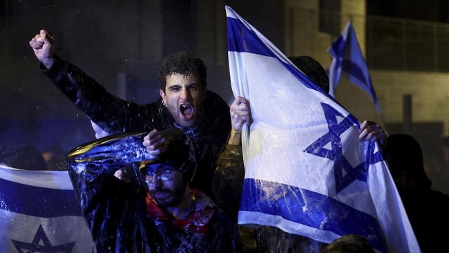 Serikat pekerja terbesar Israel, Histadrut, mengancam bakal mogok kerja besar-besaran jika pemerintah tetap merombak sistem peradilan.