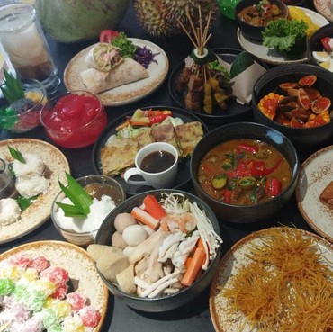 Ketimbang Ngopi di Hotel Rp80 Ribu, Mending Ikut Street Food Festival di Sini!