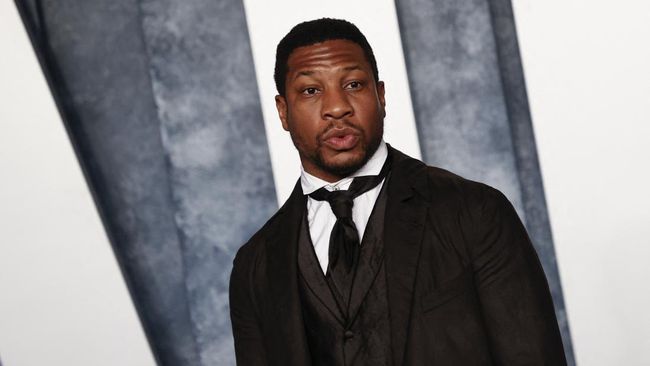Jonathan Majors batal berperan sebagai Dennis Rodman dalam film 48 Hours in Vegas imbas kasus kekerasan.