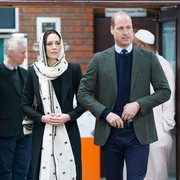 Gaya Kerudung Kate Middleton di Kunjungan ke Muslim Centre, Santun dan Anggun
