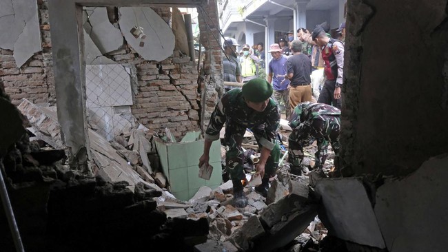 FOTO: Satu Tewas Akibat Ledakan Bahan Petasan di Magelang