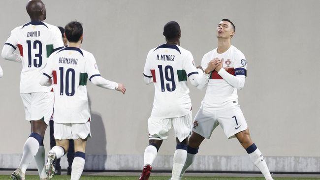 Ronaldo Cetak 2 Gol Cantik, Portugal Cukur Luksemburg 6-0