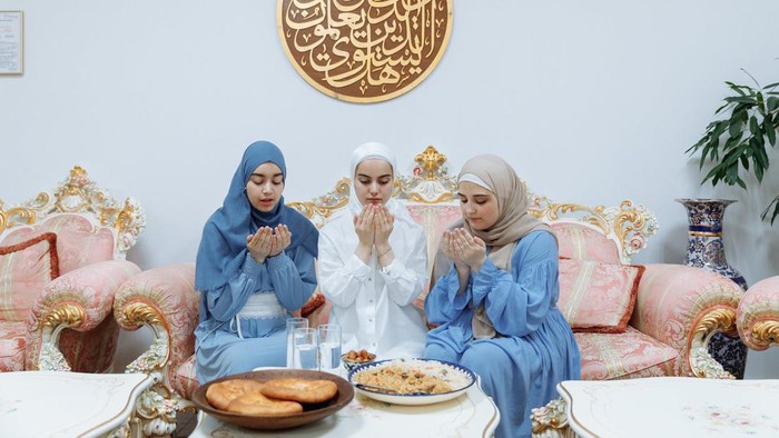 3 Manfaat Hebat Puasa Ramadan untuk Kesehatan Lambung, Sudah Tahu Belum Beauties?